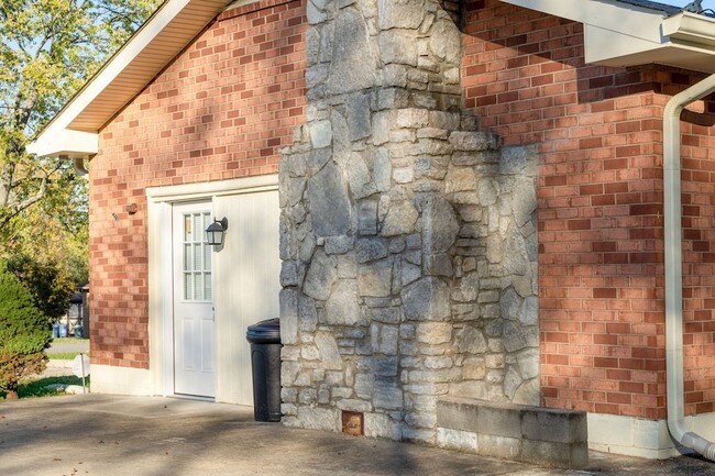 Building Photo - 106 Bluewater Dr