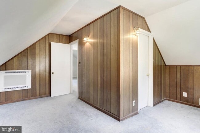 Building Photo - 5726 Crawford Dr