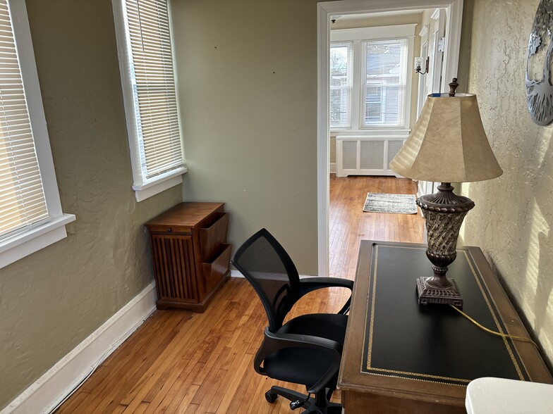 Home Office/Bonus Room - 520 Cinnaminson Ave