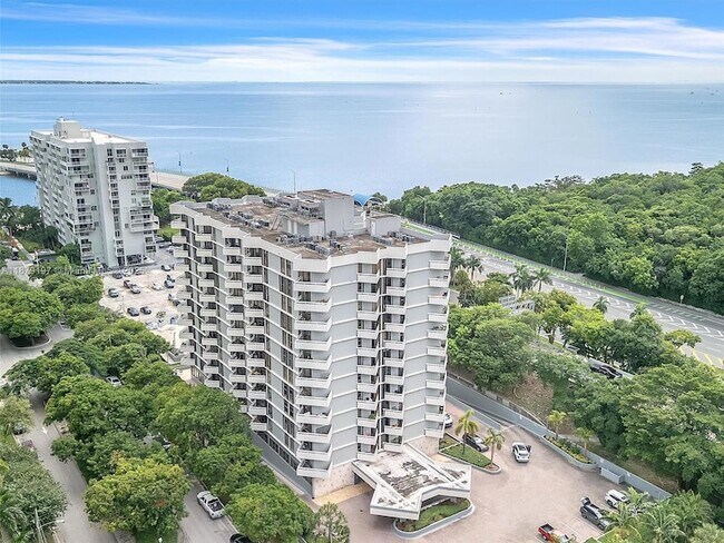 Building Photo - 2501 Brickell Ave