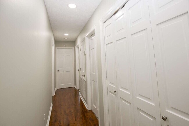 Building Photo - Southern Pines Retreat: Cozy 3-Bedroom Hom...