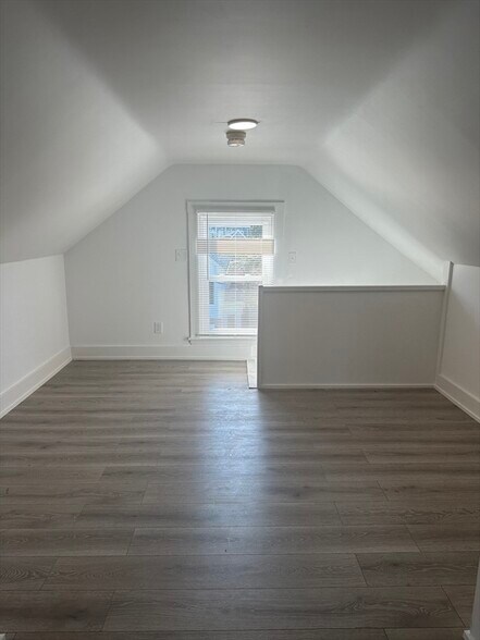 Building Photo - 51 Cedar St