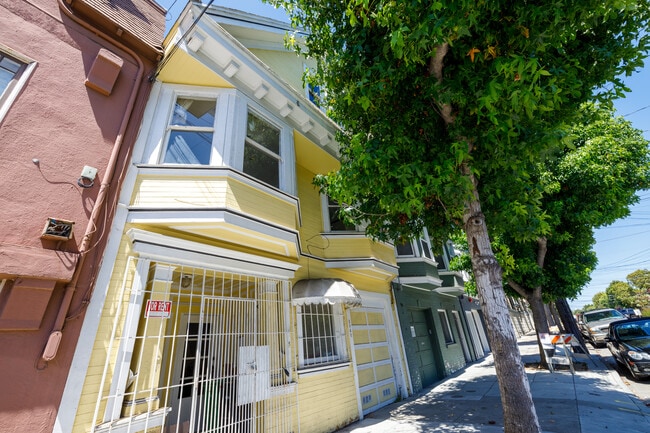 Building Photo - 2840 Bryant St