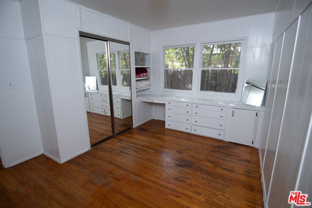 Building Photo - 957 Terrace 49