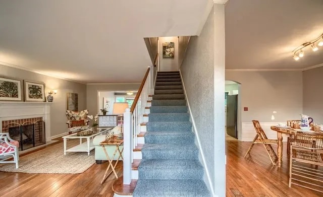 Building Photo - 254 Quentin Dr