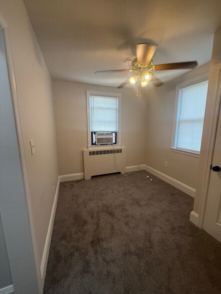 Building Photo - 3728 Dolfield Ave