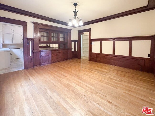 Building Photo - 1123 Marion Ave