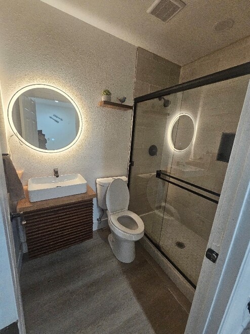 Building Photo - 2136 Cascade St