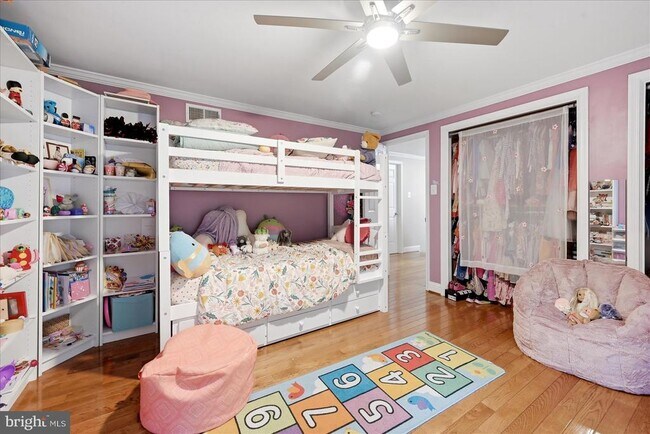 Building Photo - 911 Riva Ridge Dr