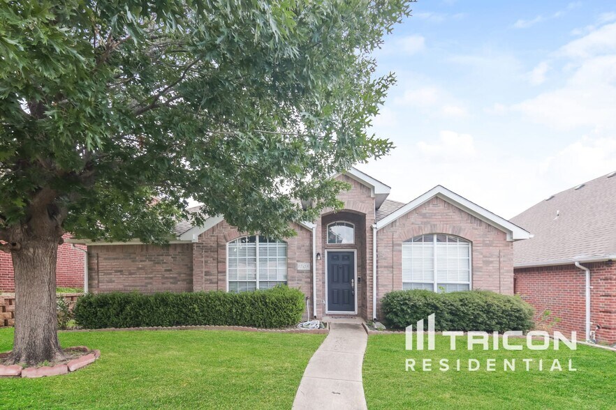 Primary Photo - 1705 Alpine Dr
