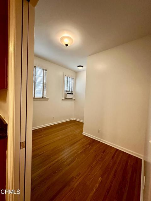 Building Photo - 588 S Mentor Ave