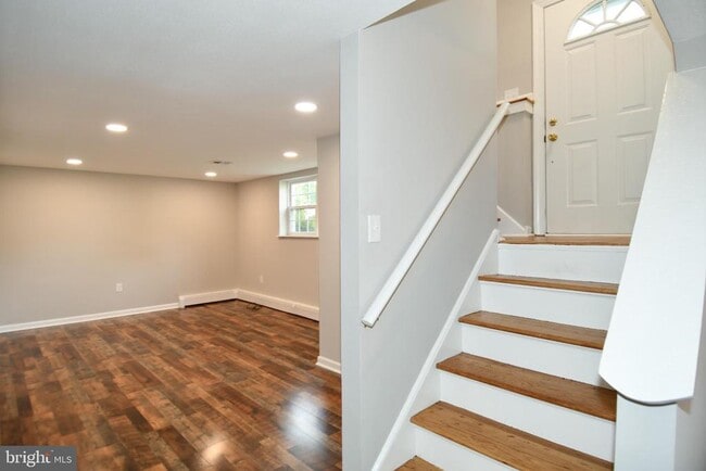 Building Photo - 3811 Forestdale Ave