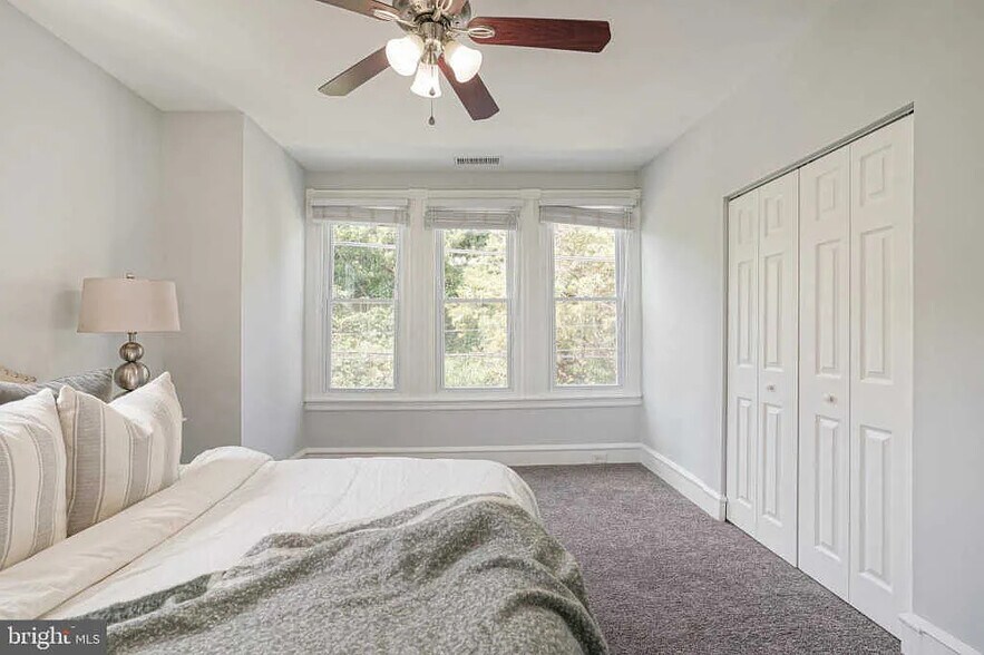 Building Photo - 217 Shurs Ln