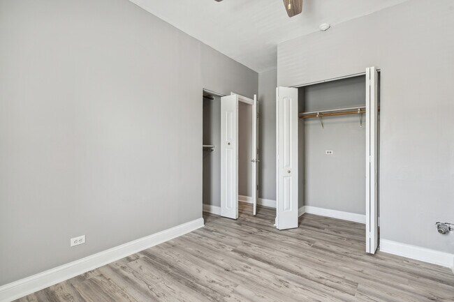 Building Photo - 5135 S Kenwood Ave
