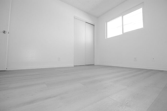 Building Photo - 12835 10th St