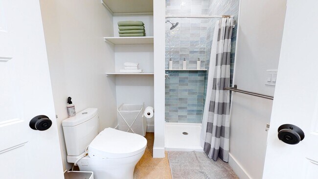 Building Photo - 276-278 Willow St