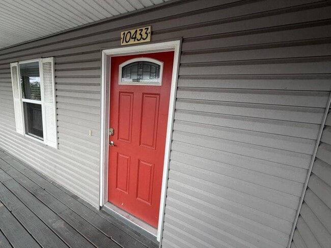 Building Photo - 10433 Chalmer St