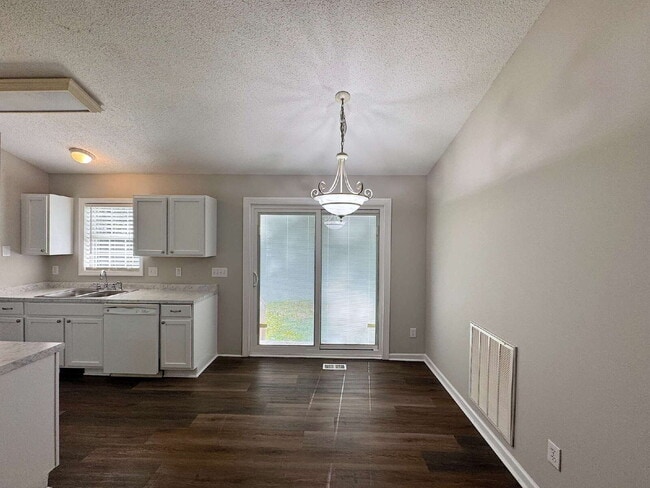 Building Photo - Cozy Three Bedroom Home in Knightdale!