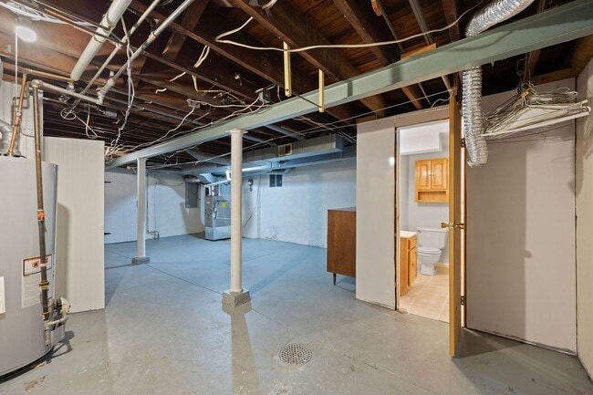 Building Photo - Cheviot- Charming 3 bed 2 bath