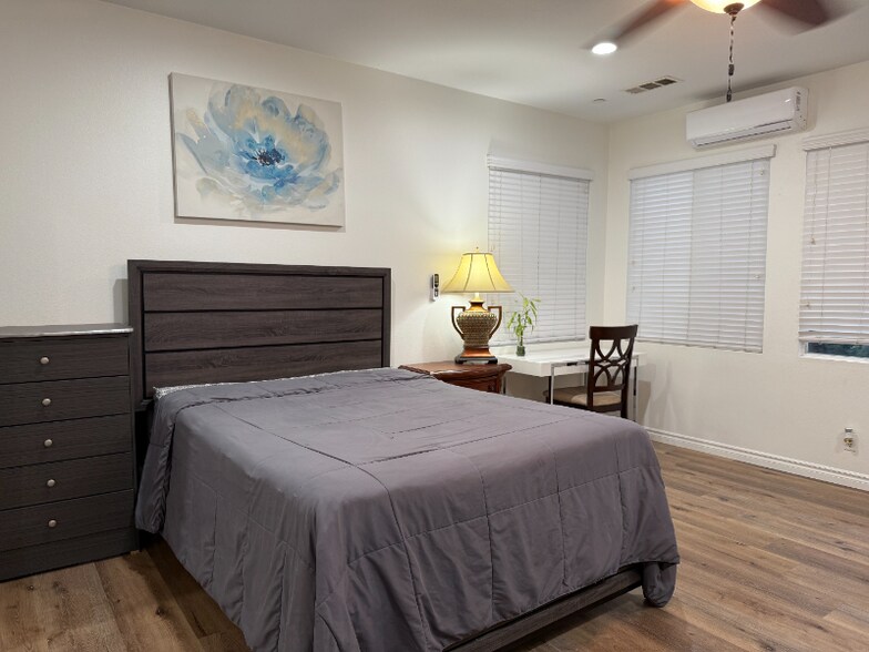 Building Photo - 7847 Hazelnut Dr