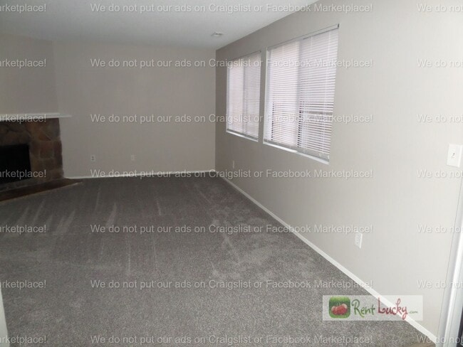 Building Photo - Freshly Updated 3-Bedroom Duplex w/Attached Garage in Great Federal Way Location!!