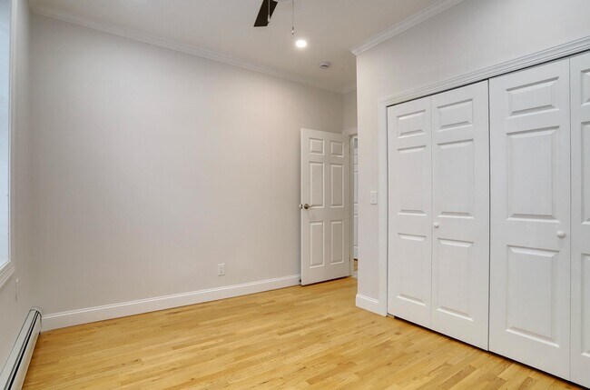 Building Photo - 915 Central Ave