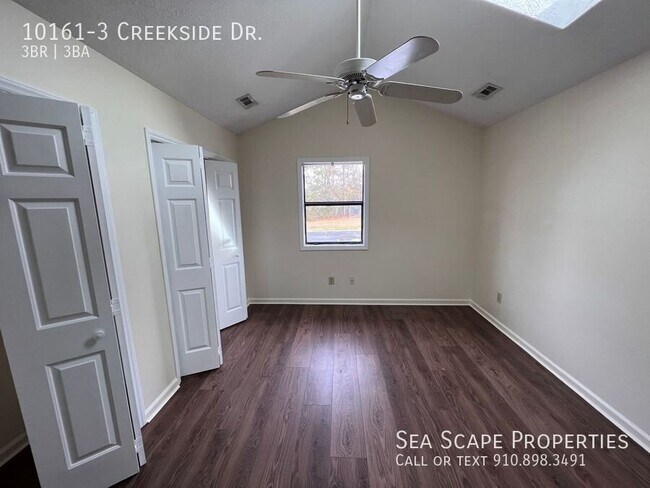 Building Photo - 10161-3 Creekside Dr.-