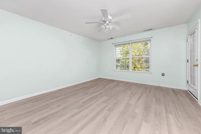 Building Photo - 512 Sunflower Way