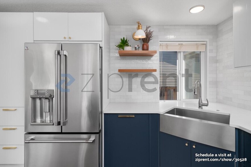 Building Photo - Unit