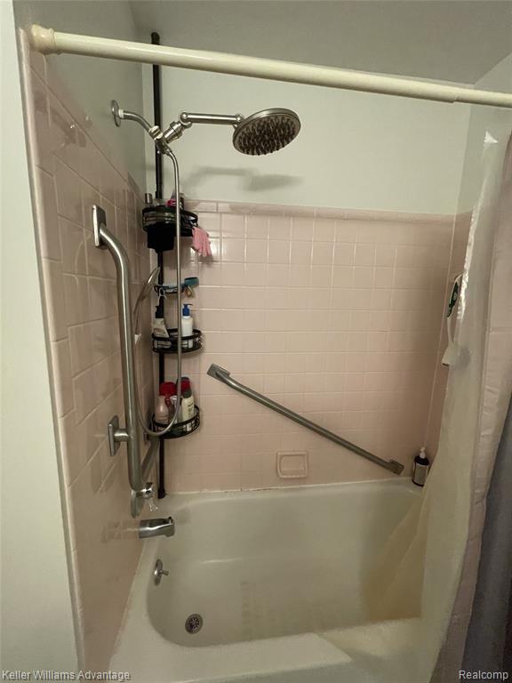 Building Photo - 42595 Lilley Pointe Dr