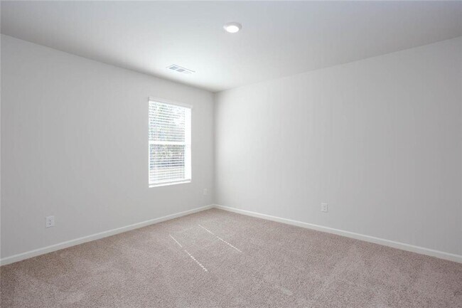 Building Photo - 61 Grv Spgs Ct