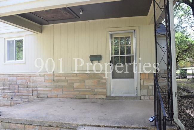 Building Photo - 4199 Atwood Ave