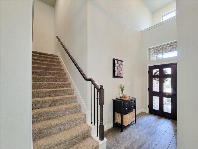 Building Photo - 16030 Muster Oak Dr