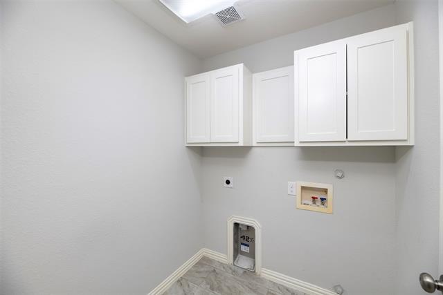 Building Photo - 831 Summercreek Dr