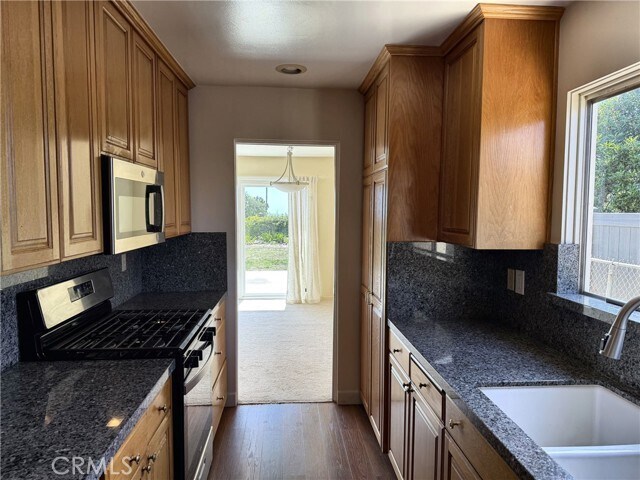 Building Photo - 28845 Briarhurst Dr