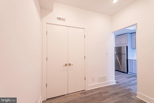 Building Photo - 1245 Ridge Ave