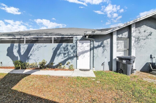 Building Photo - 13974 Folkestone Cir