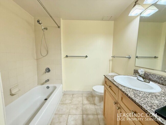 Building Photo - 777 7th St NW