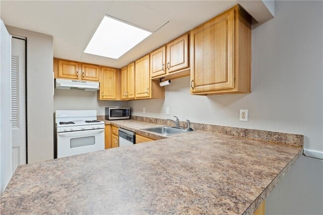 Building Photo - 580 Northridge Crossing Dr