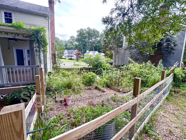 Building Photo - 11224 Church Grove Ct