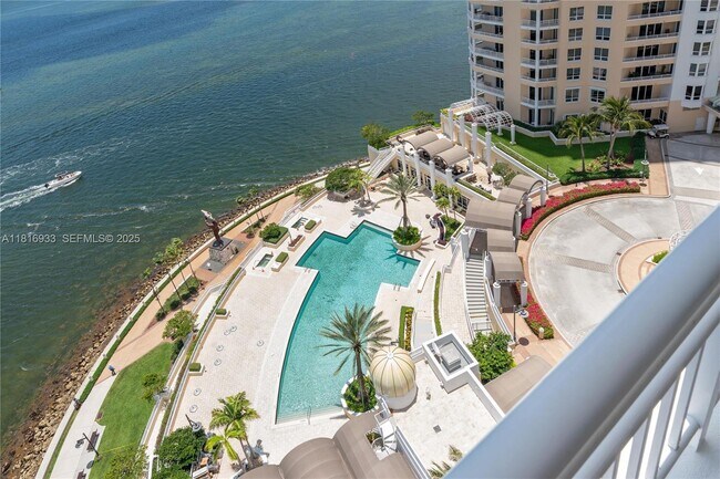 Building Photo - 848 Brickell Key Dr