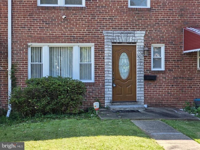 Building Photo - 1017 Lenton Ave