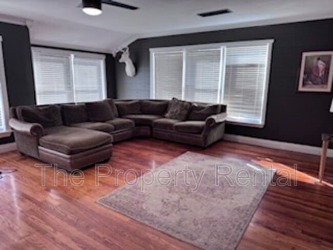 Building Photo - 1506 N Alleghaney Ave