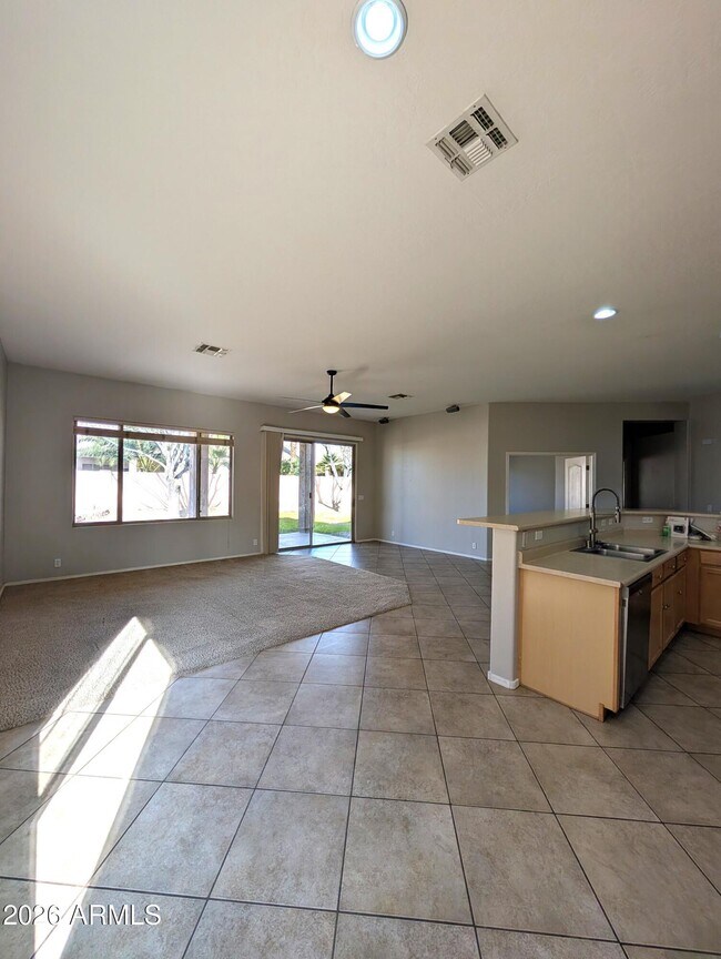 Building Photo - 2224 E Detroit St