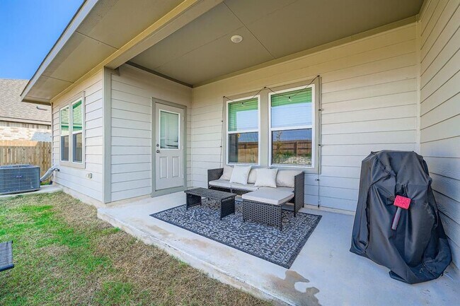 Building Photo - 18421 Cremello Dr