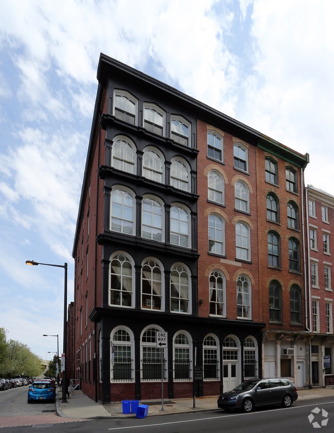 Primary Photo - Old City Condominiums