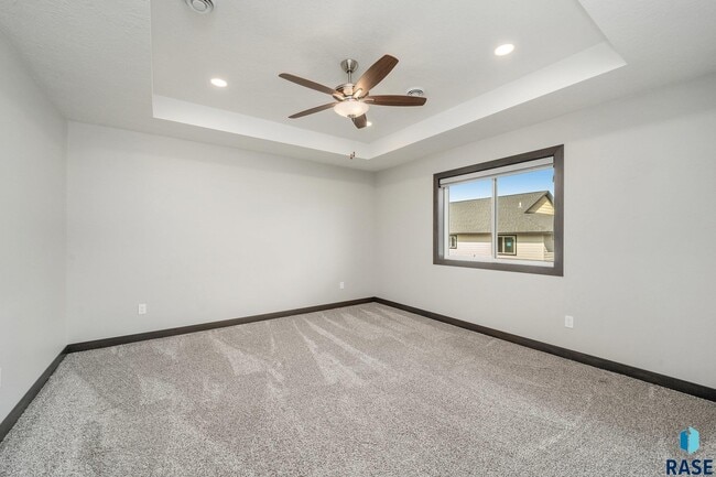 Building Photo - 4500 W 34th St N