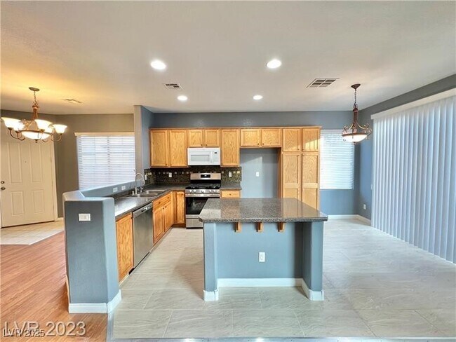 Building Photo - 337 Bright Sumac Ct