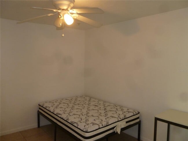 Building Photo - 3800 SW 20th Ave