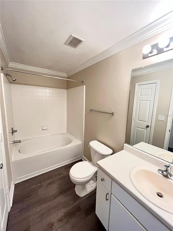 Building Photo - 18413 Bridle Club Dr